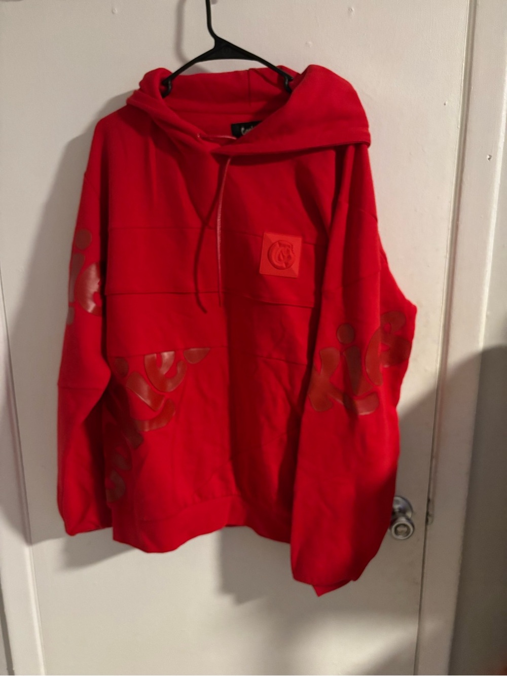 Cookies Red Graphic Pullover Hoodie Size Large Streetwear Sweatshirt
(1111)
